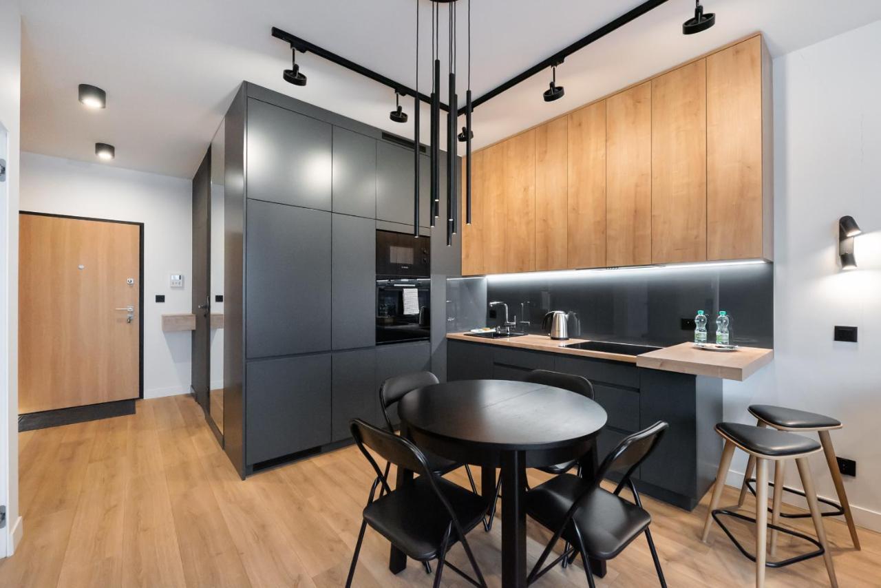 Zoliborz Obsidian Apartment وارسو المظهر الخارجي الصورة