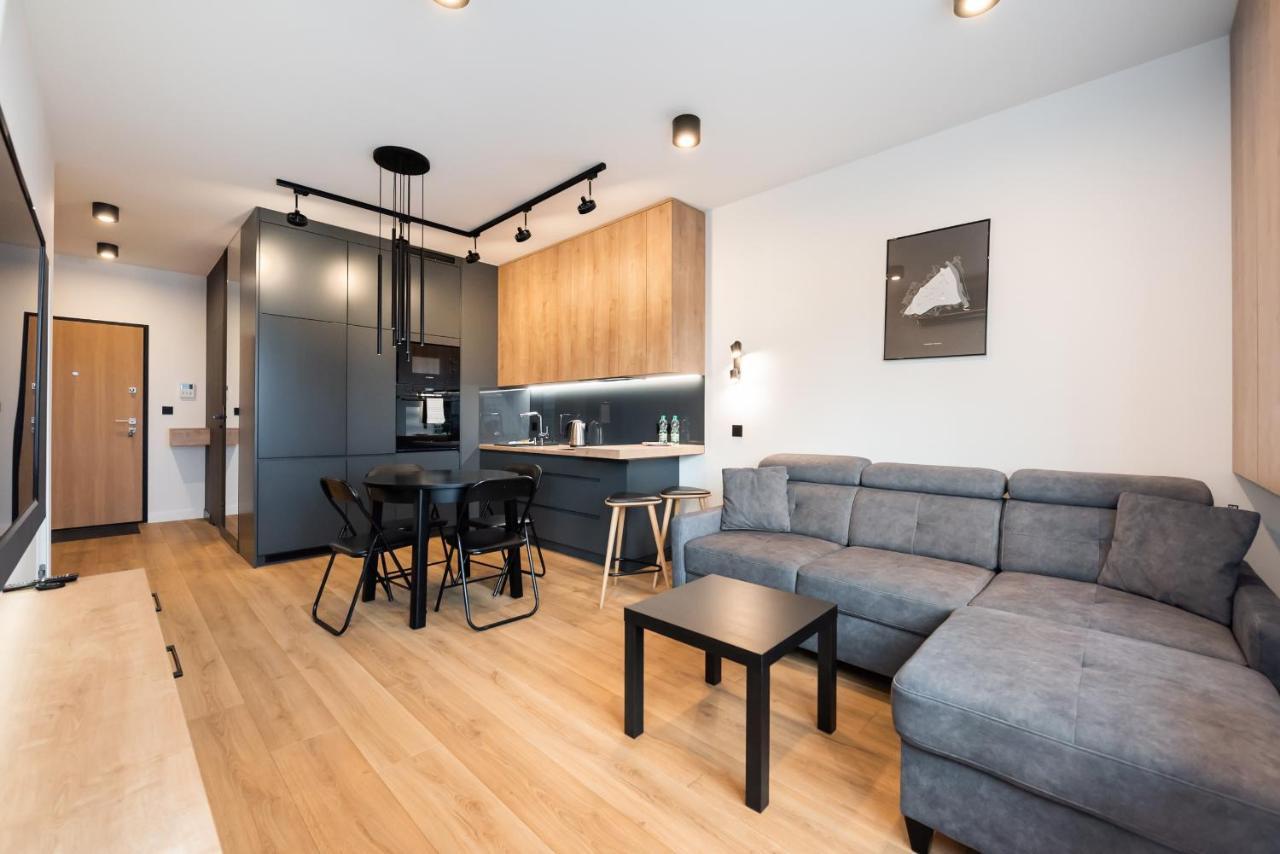 Zoliborz Obsidian Apartment وارسو المظهر الخارجي الصورة